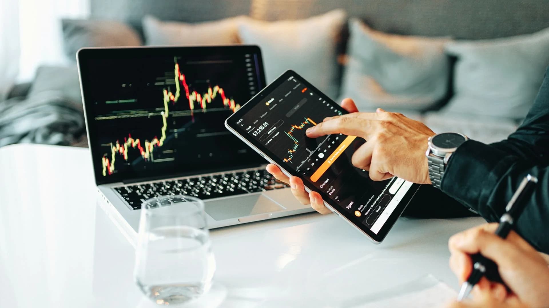 Portfolio diversification during the COVID 19 crisis